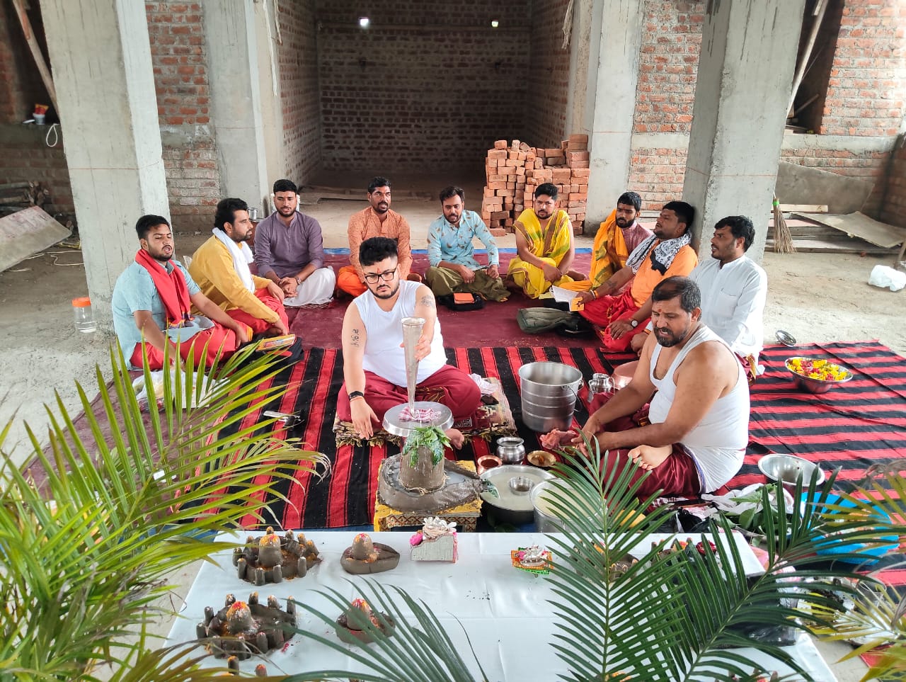 नीमच के युवा समाजसेवी अरूल गंगानगर का सादगी से मना जन्म दिवस, पहले पूजा—पाठ, फिर मनाया जन्म दिवस का उत्सव, श्री शिवशक्ति आश्रम से लेकर आफिस तक दिखी सादगी