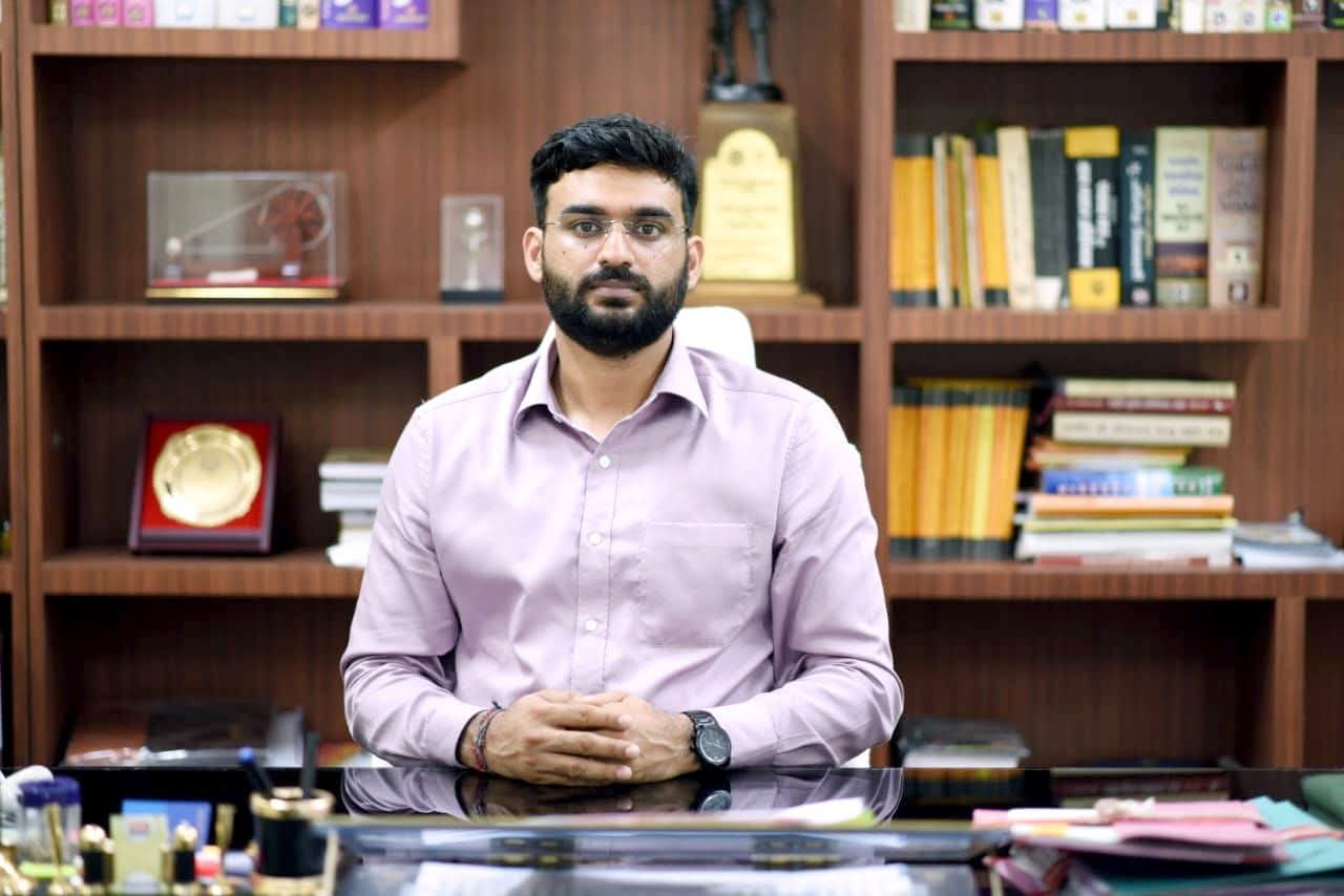 कलेक्टर हिमाशू चन्द्रा करेगे ध्वजारोहण, भव्य परेड की लेंगे सलामी